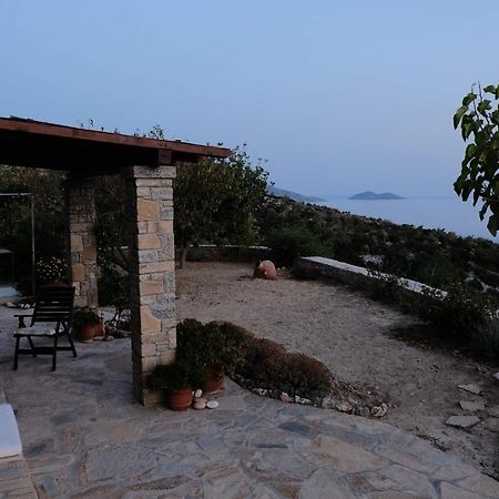 Oceanis Cottage House Ormos Koumeikon Exterior photo