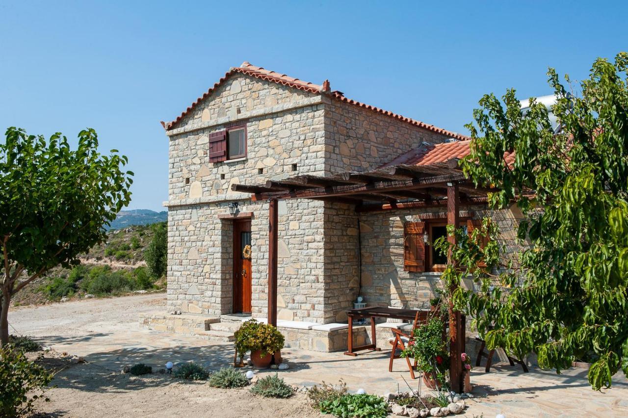 Oceanis Cottage House Ormos Koumeikon Exterior photo