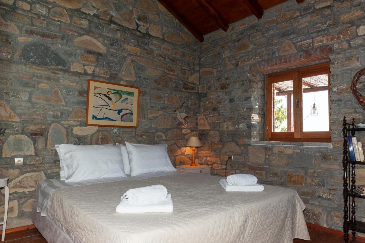 Oceanis Cottage House Ormos Koumeikon Exterior photo