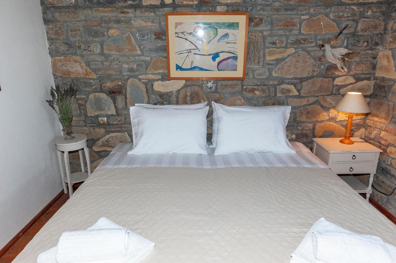 Oceanis Cottage House Ormos Koumeikon Exterior photo