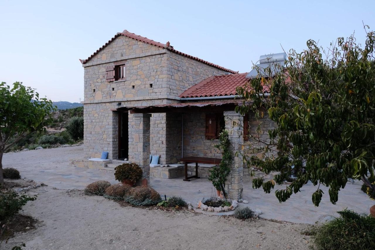 Oceanis Cottage House Ormos Koumeikon Exterior photo