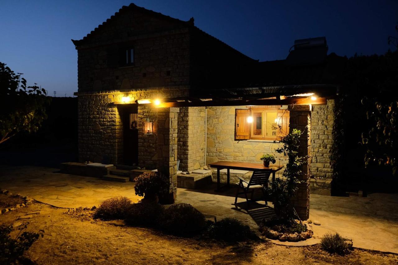 Oceanis Cottage House Ormos Koumeikon Exterior photo